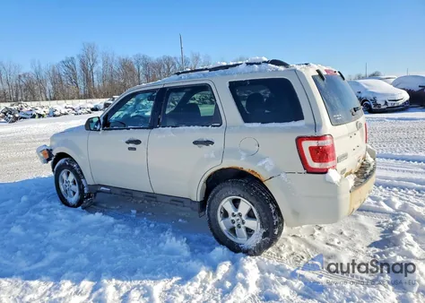2011 Ford Escape Xlt z USA, uszkodzony, nr VIN 1FMCU0D79BKB93521